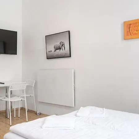 Attractive Apartment Near Wiener Stadthalle Exterior photo