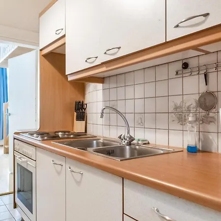 Attractive Apartment Near Wiener Stadthalle Exterior photo